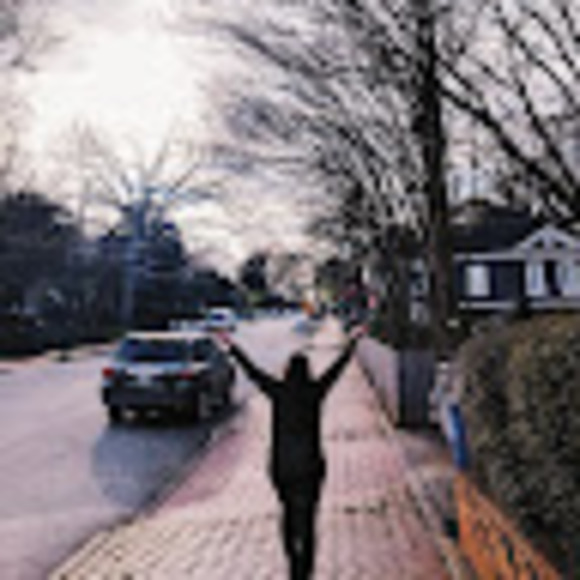 alva_r_b